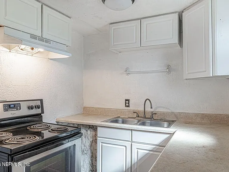 8306 Galveston Ave — Photo 14