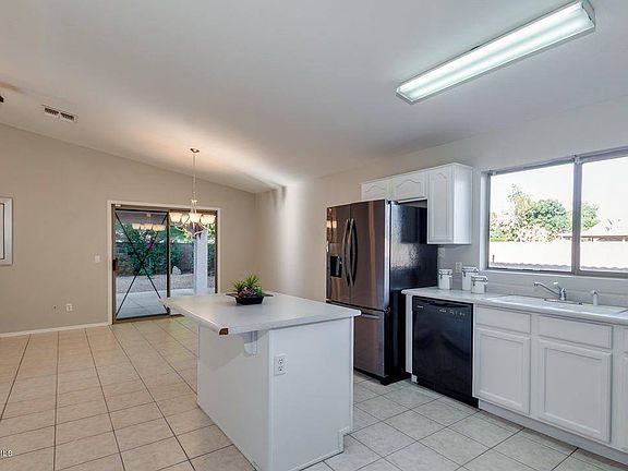 3rd image of 7542 W Georgia Ave