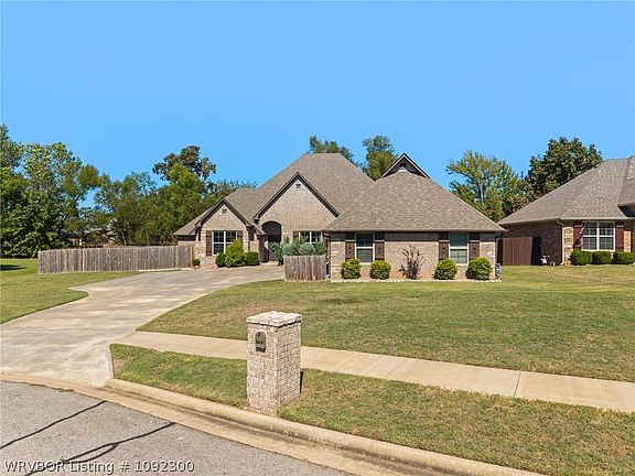 5th image of 1501 Crystal Ct