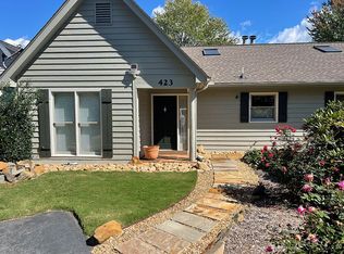 423 Admirals Pt, Hiawassee, GA 30546