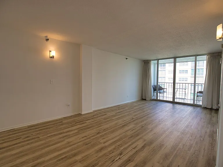 232 Saint Augustine Ave #502 — Photo 8