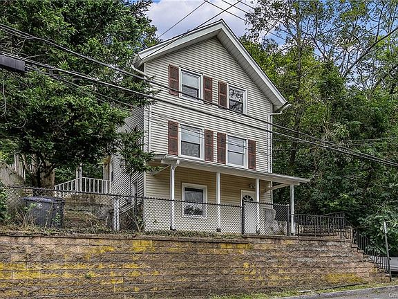 4th image of 57 Hall Ave