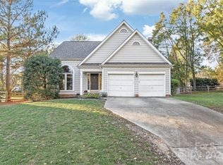3210 Silver Pond Ct, Charlotte, NC 28210