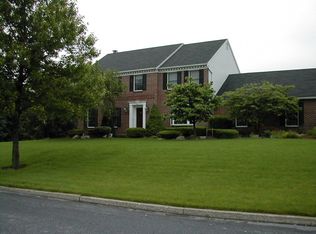 5605 Montauk Ln, Bethlehem, PA 18017