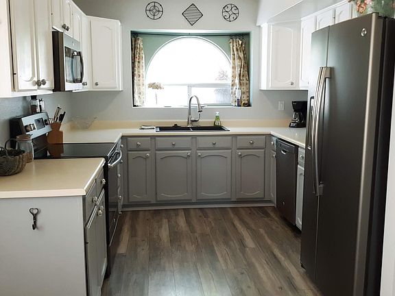 2nd image of 3018 E Brookwood Ct