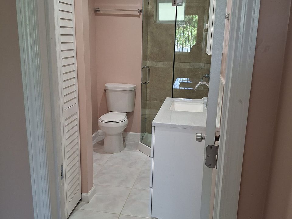 1st image of 1260 NE 132nd St