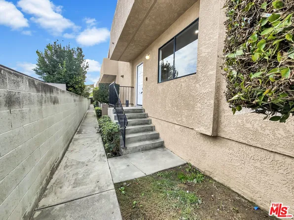 1712 W 146th St APT 2, Gardena, CA 90247