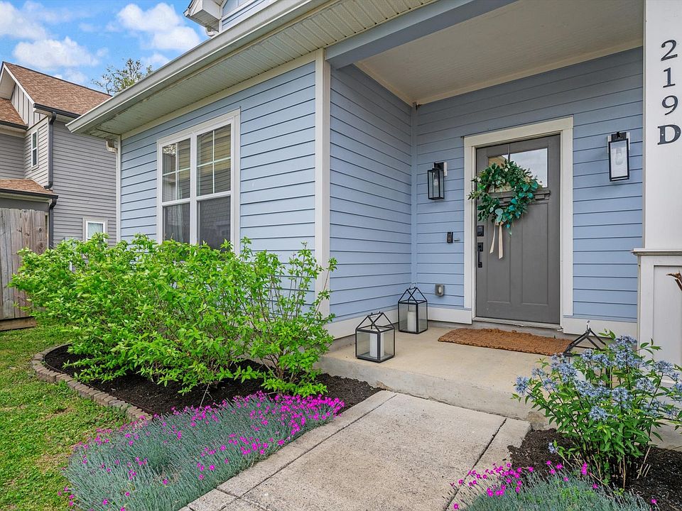 1st image of 219D Prince Ave