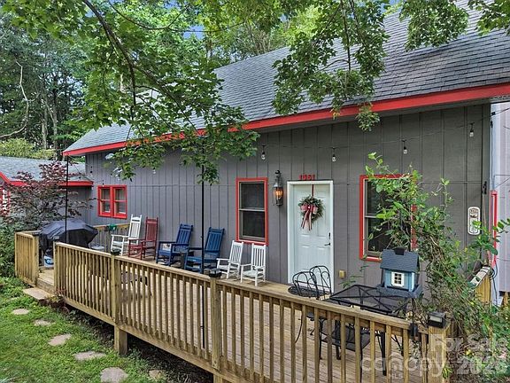 3rd image of 1361 Longhope Road