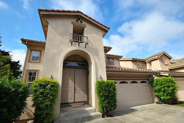 357 Point View Court Exterior