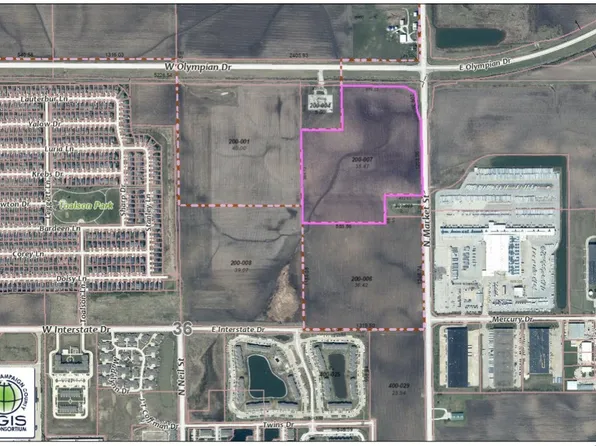 35 W Olympian Dr, Champaign, IL 61822