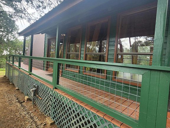 3rd image of 137 Pine Hill Trl