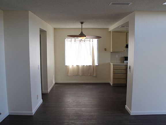 5th image of 106 Poxon Pl