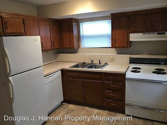 3rd image of 8608 NW 83rd St APT B