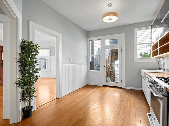 3rd image of 144 Guerrero St #144