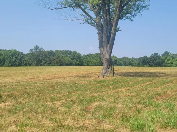 Cary Rd, California, MO 65018