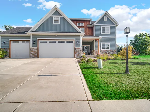 2304 Mary Ln, Valparaiso, IN 46383