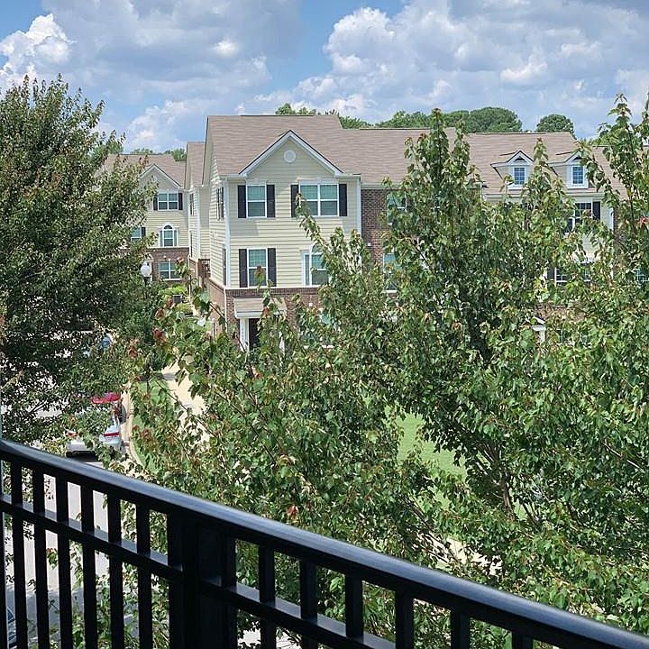 1st image of 2312 Kentworth Dr #2312