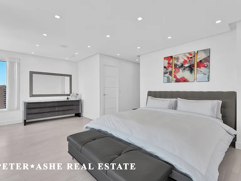 200 E 69th St #31A — Photo 11