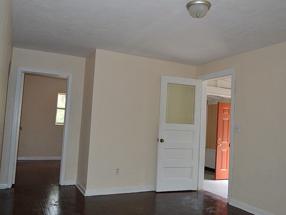 5th image of 2232 SE 9th Pl