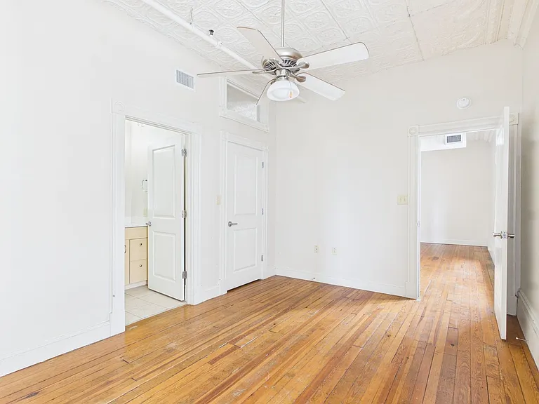 121 W Broad St #404 — Photo 20
