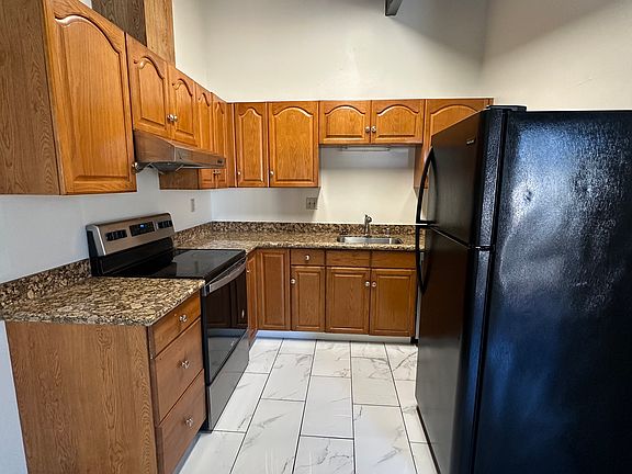 4th image of 137 Maher Ct #137
