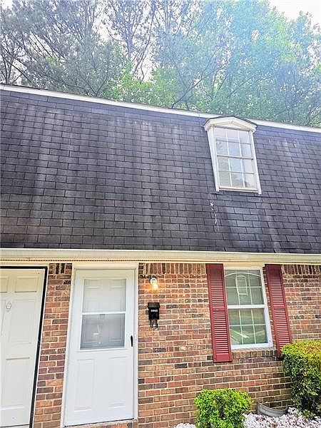 1st image of 3865 Parklane Dr