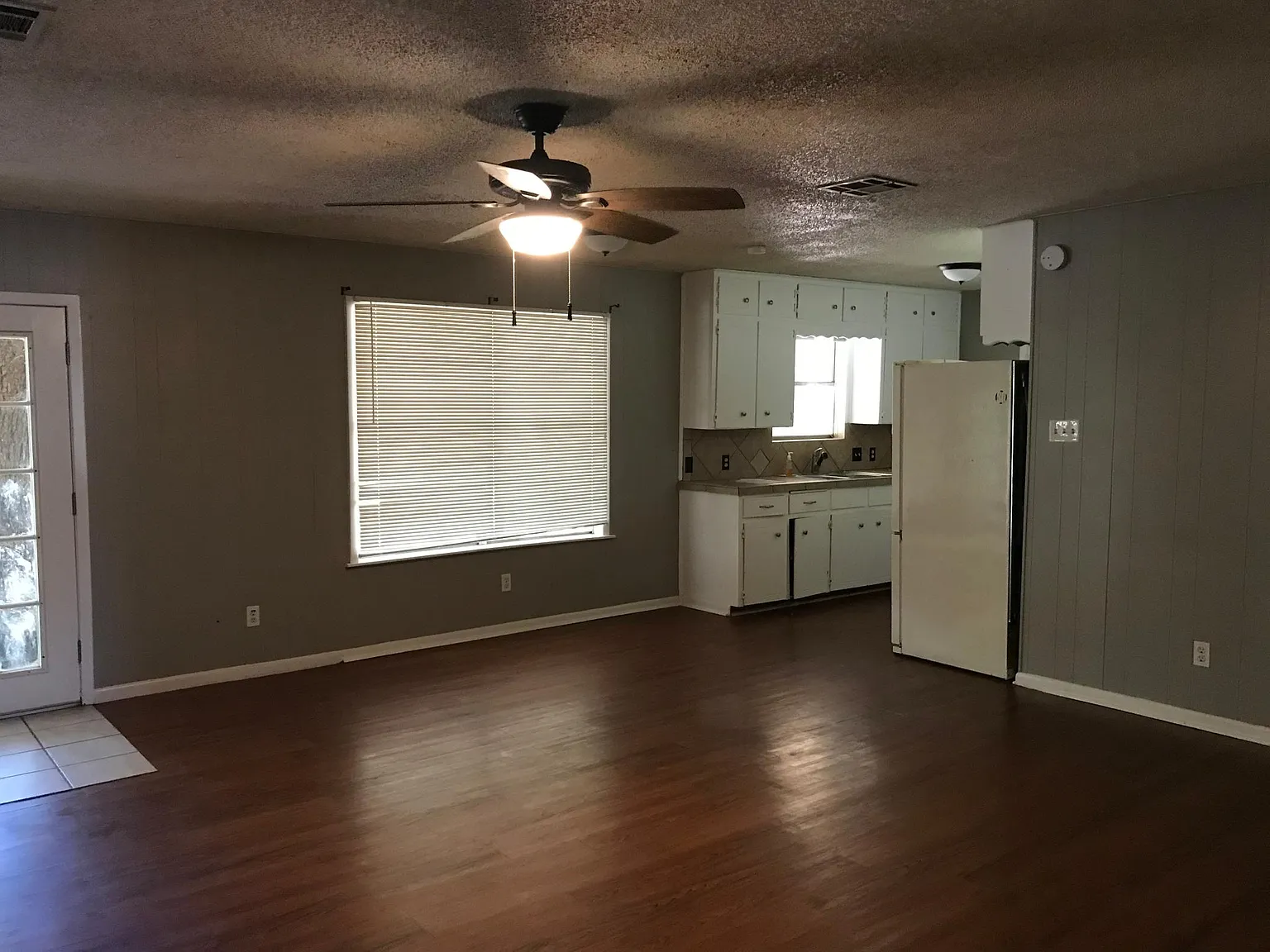 4 bed, 1656 sqft, $1,550 — Photo 2