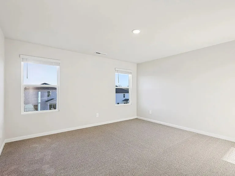 1024 Saint Lawrence Dr — Photo 4