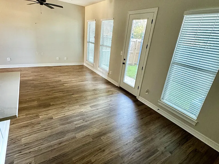 5100 Westgate Ln #103-1 — Photo 23