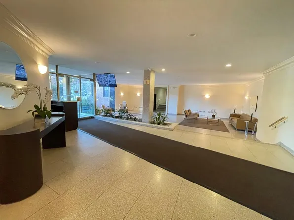 100-25 Queens Boulevard image 10 of 23