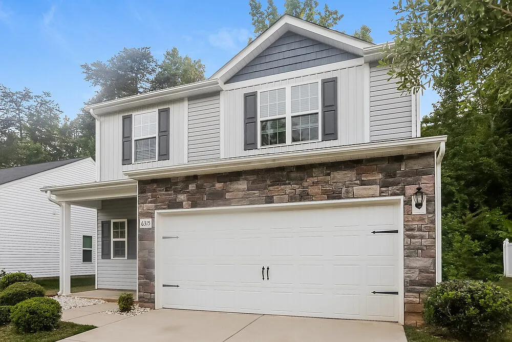 3 bed, 2.5 bath, 1793 sqft, $2,070 — Photo 4
