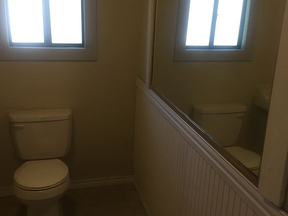 3rd image of 1017 W Jefferson Ave