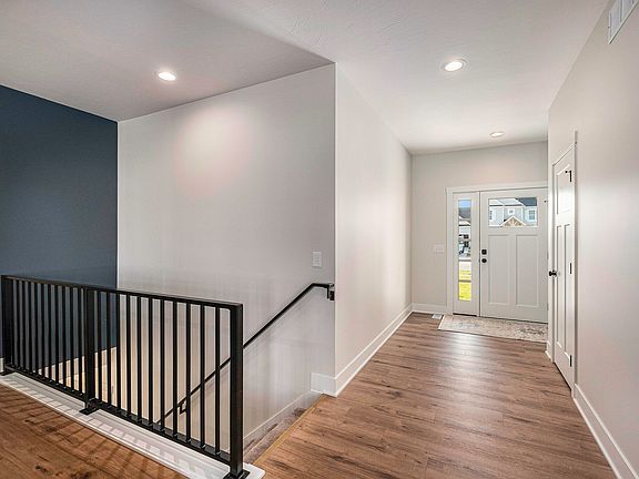 5th image of 4747 Gordonshire Dr NW