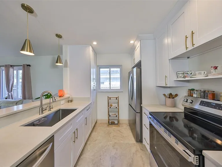 1727 New Hampshire Ave NE — Photo 10