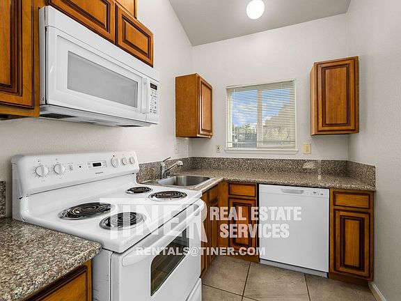 3rd image of 9304 Orangevale Ave
