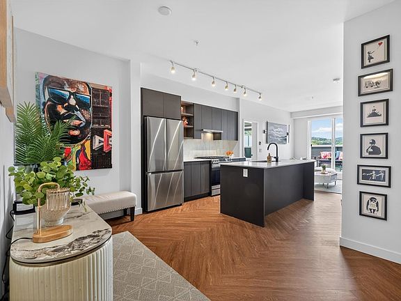 4th image of 3229 Saint Johns St #606