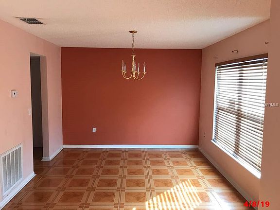 5th image of 659 Preston Ave
