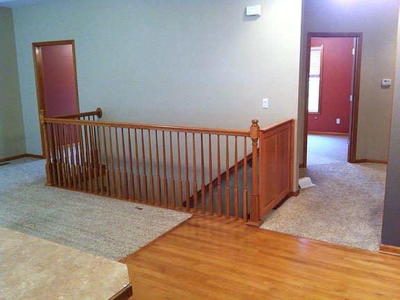 4th image of 1850 Fall Creek Dr