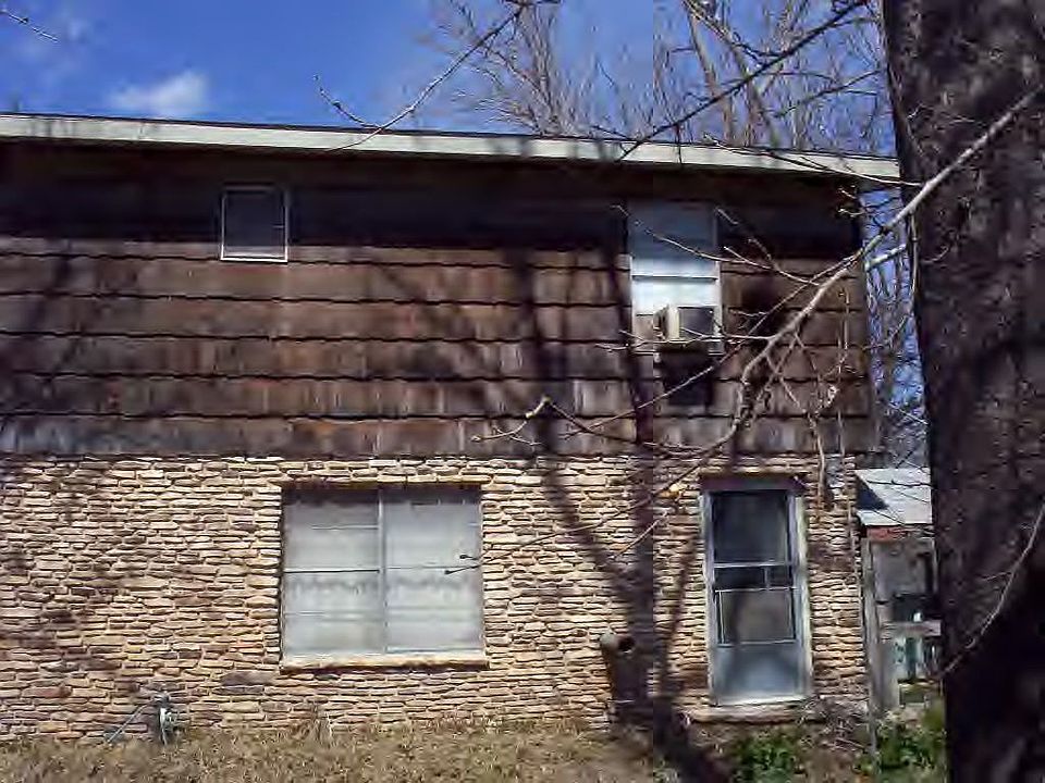 2nd image of 509 E Daniel St