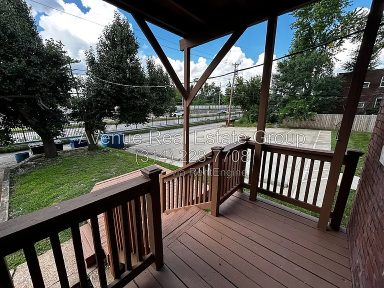 6026 Pershing Ave — Photo 13