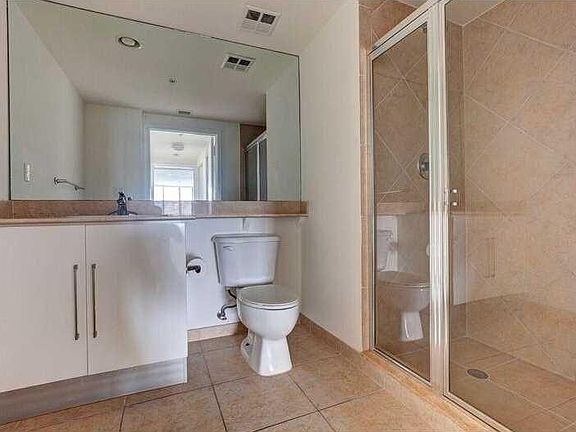 2nd image of 325 Biscayne Blvd #43