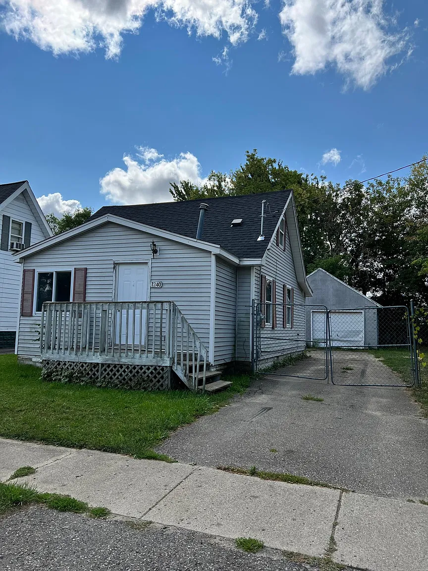 1240 Wells St photo 1