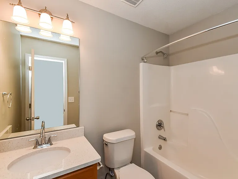 146 Edison Dr — Photo 15