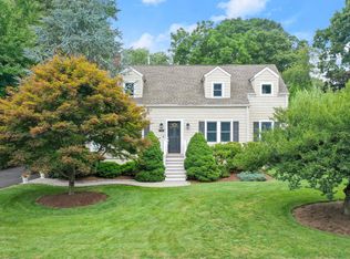 1786 Jennings Rd, Fairfield, CT 06824