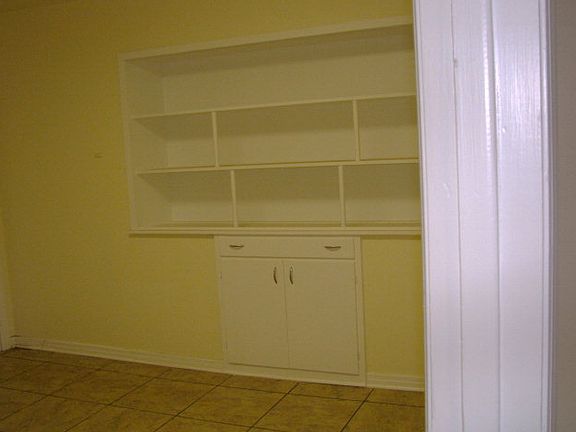 4th image of 416 E Pine Ave