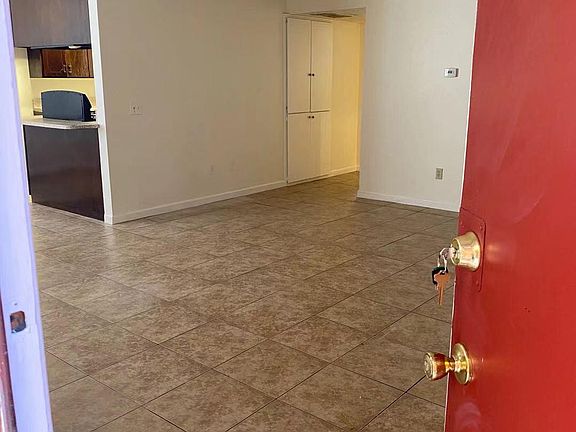 5th image of 3928 N Lugo Ave Unit B