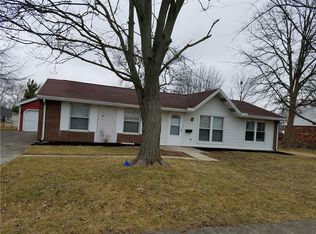 812 Canterbury Dr, Wapakoneta, OH 45895
