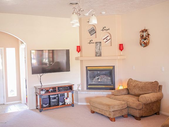 4th image of 836 Sunrise Ct