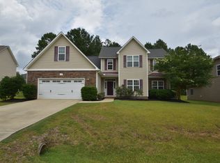8 Castlewood Dr, Clayton, NC 27520